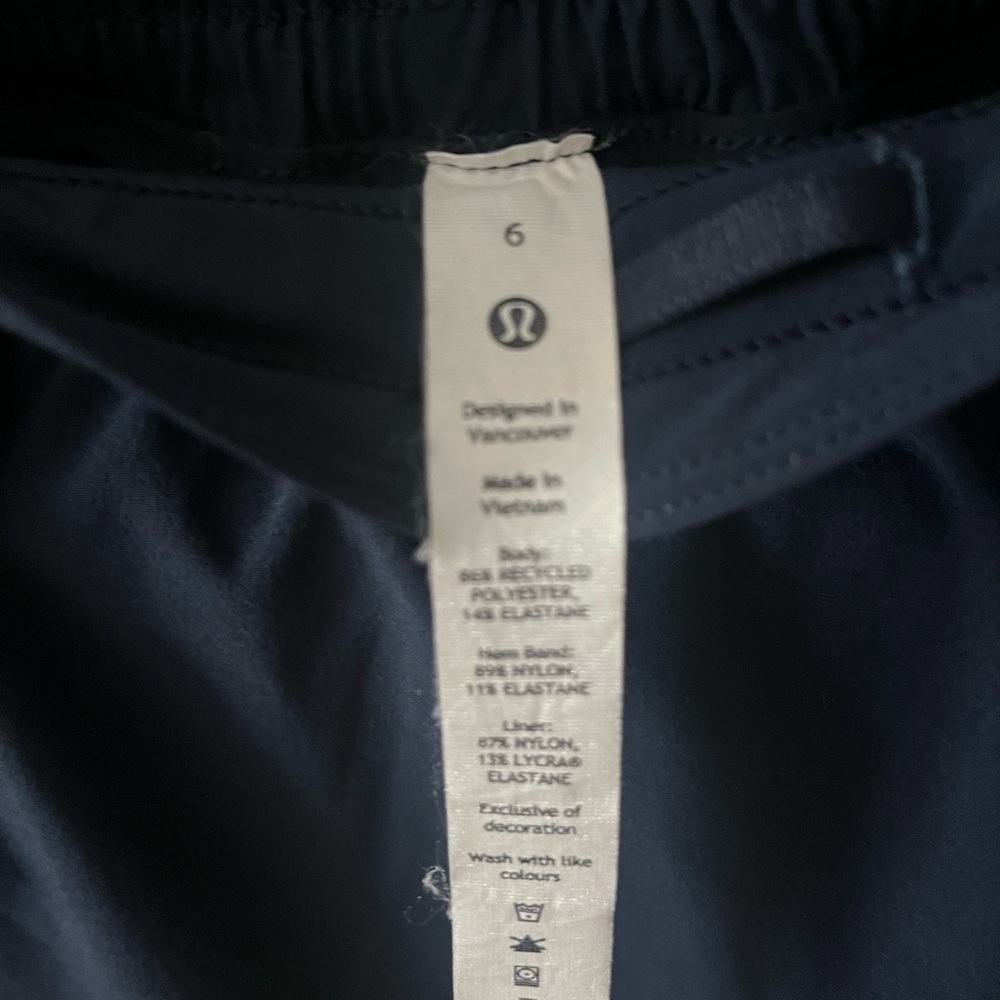 Lululemon tennis skirt - Picture 3 of 3